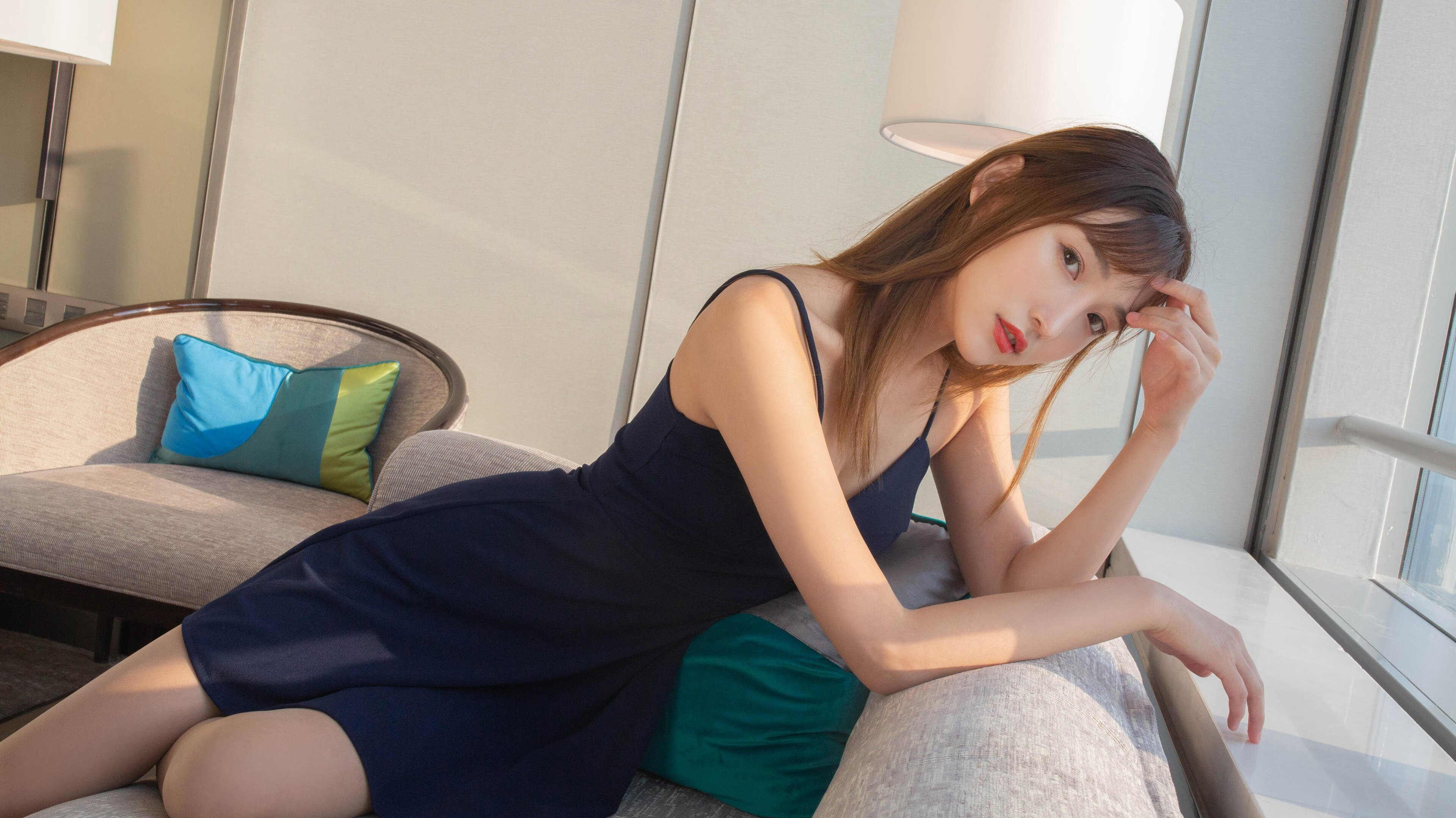 开云官方网页登录-2022季后赛：库里连续三场投中10+三分，成为历史上最“狂”的远投王！