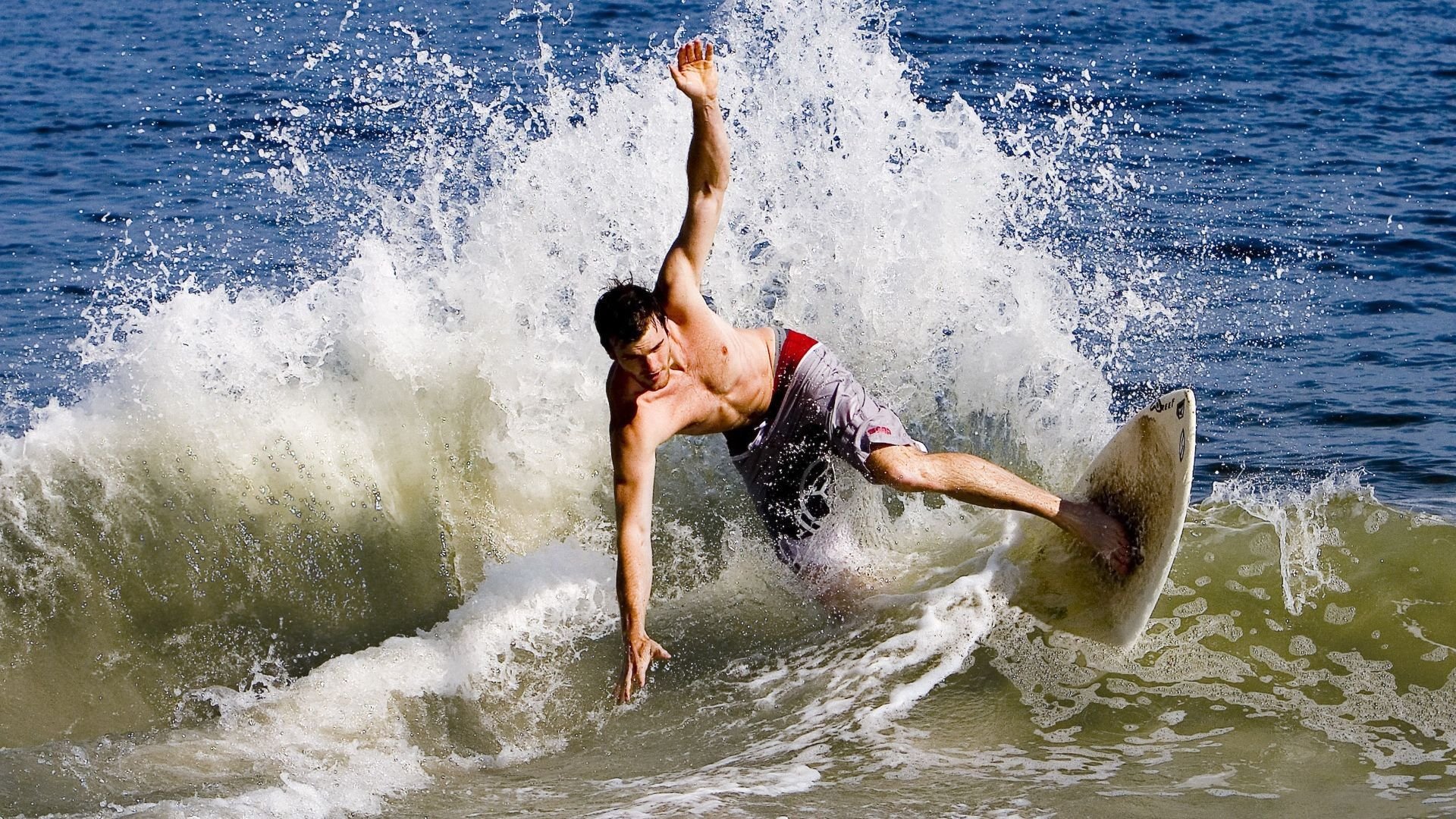 开云·体育官网APP下载-_全民水上运动月：清凉一夏全民健身_，水上运动节目叫什么